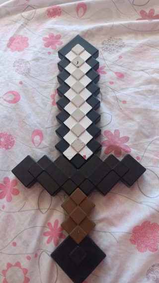 Espada de juguete pixelada