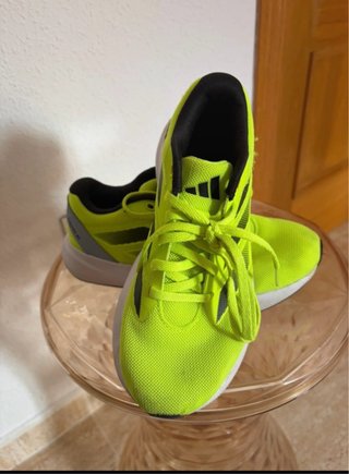 Zapatillas Adidas Verdes y Blancas
