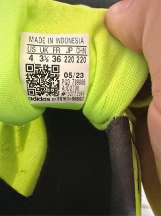 Zapatillas Adidas Verdes y Blancas