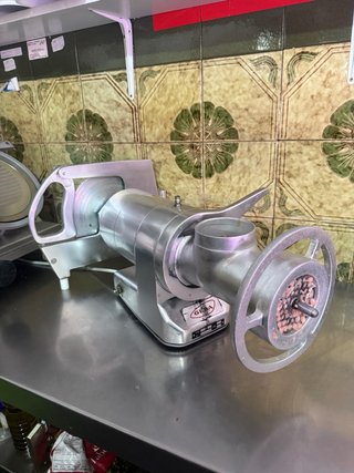 Picadora de carne y cortadora de huesos GESA