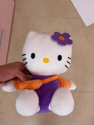 Peluche Hello Kitty Morado Naranja
