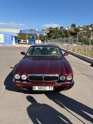 Jaguar XJ8