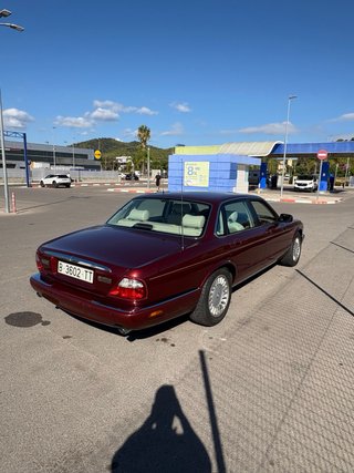 Jaguar XJ8