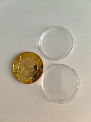 Moneda Papa Francisco 1936-2025