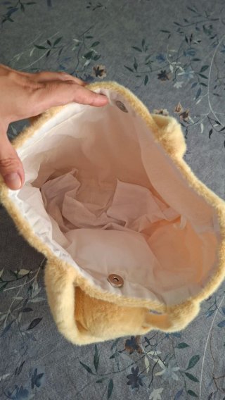 Bolso peluche capybara niña a estrenar