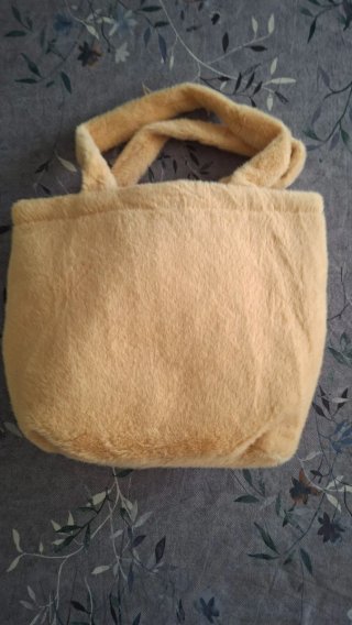 Bolso peluche capybara niña a estrenar