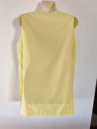 Blusa sin mangas amarilla