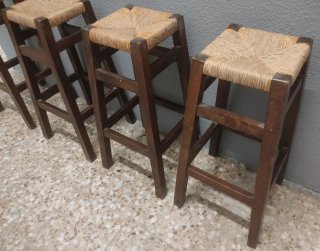 4 Taburetes Bar Rústicos Madera y Mimbre