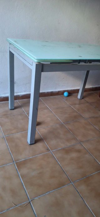 Mesa de comedor cristal y metal