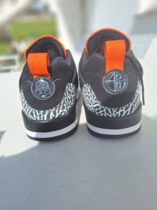 Jordan Spizike Low Safari Talla 40.5