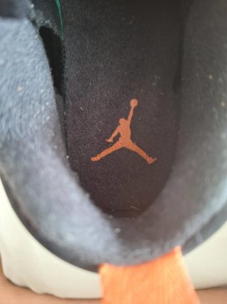 Jordan Spizike Low Safari Talla 40.5