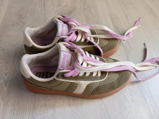 Zapatillas Mustang Verde Oliva y Rosa