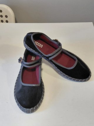 Merceditas terciopelo negro T.36
