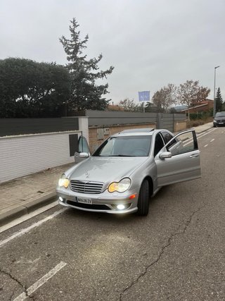 Mercedes-Benz Clase C320