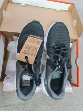 Zapatillas Nike Negras y Grises