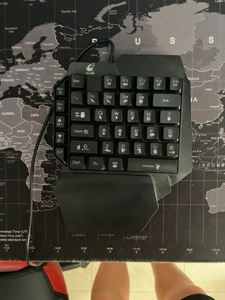 Teclado Gaming 50% + Adaptador Nintendo