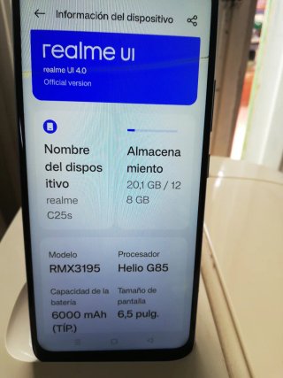 Móvil Realme Esparpone con cargador