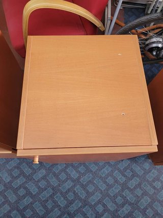 ARMADIO BASSO CON PORTA