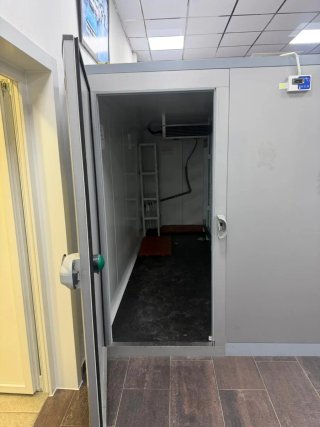 Cámara expositora refrigerada
