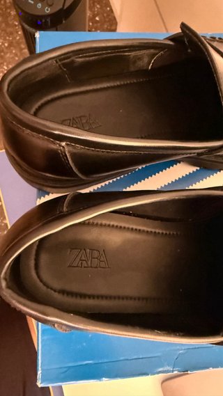 Zapatos Zara negros Mocasín Antifaz