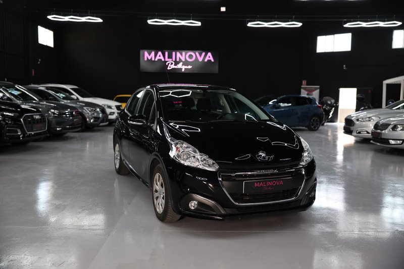Peugeot 208 2018, foto 2