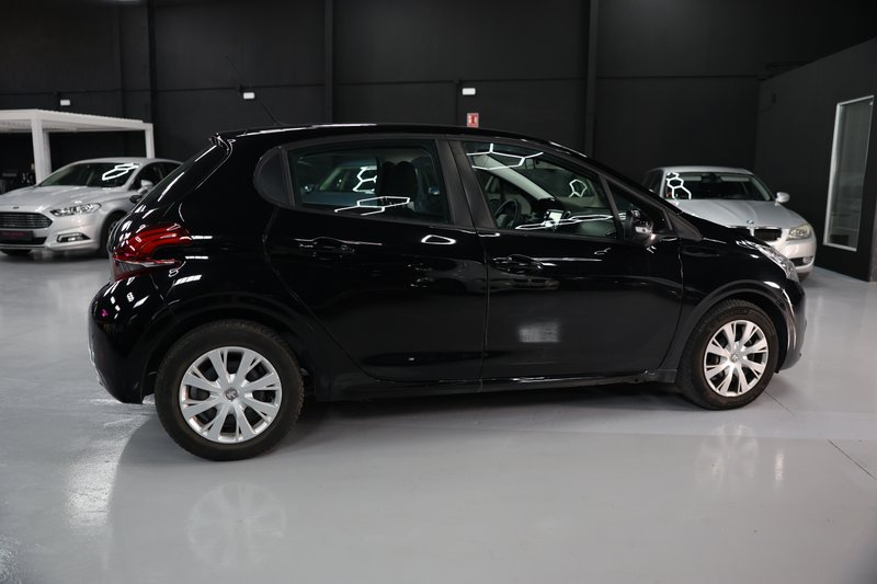 Peugeot 208 2018, foto 7
