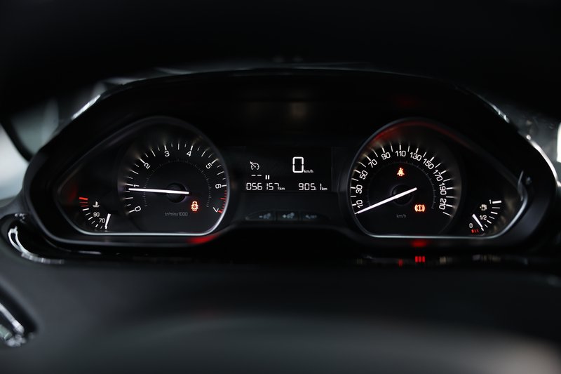 Peugeot 208 2018, foto 14