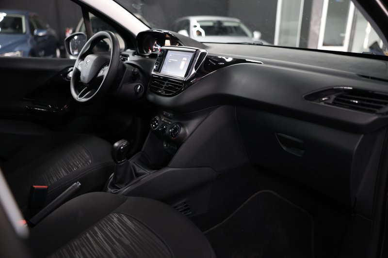 Peugeot 208 2018, foto 17