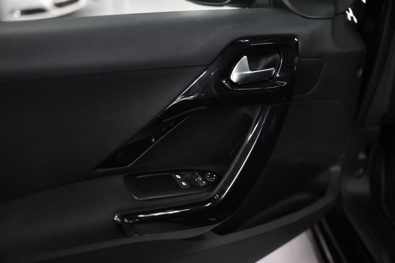 Peugeot 208 2018, foto 20