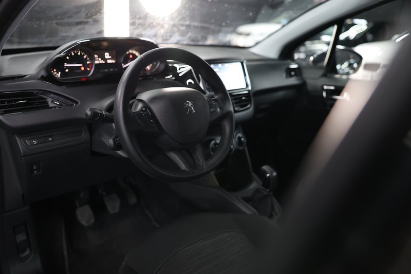 Peugeot 208 2018, foto 19