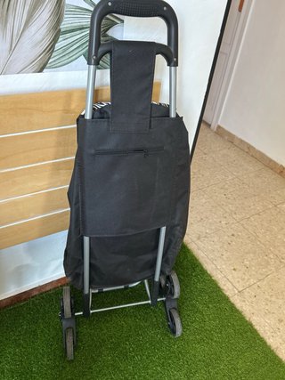 Carrito de la compra con estampado cebra