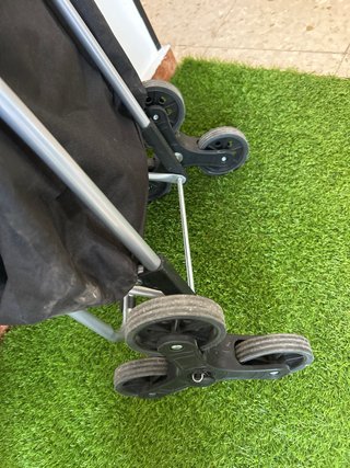 Carrito de la compra con estampado cebra
