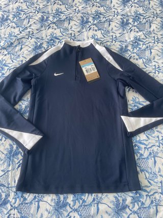 Camiseta deportiva Nike manga larga