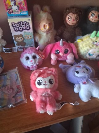 Lote 23 peluches: Boo's, unicornios y más