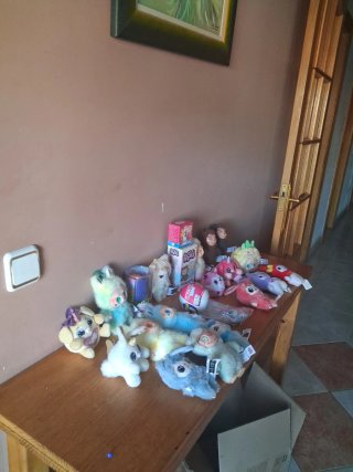 Lote 23 peluches: Boo's, unicornios y más