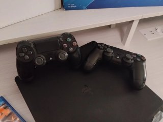 Consola Sony PS4 slim 1TB Negra