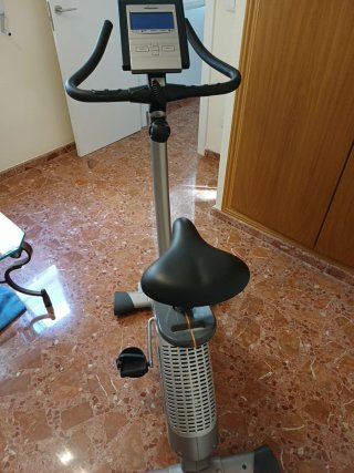 Bicicleta estática BH FITNESS