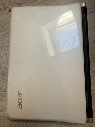 Acer Aspire One D150 Netbook