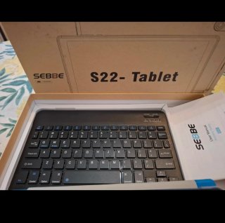 Tablet SEBBE S22 con tastiera