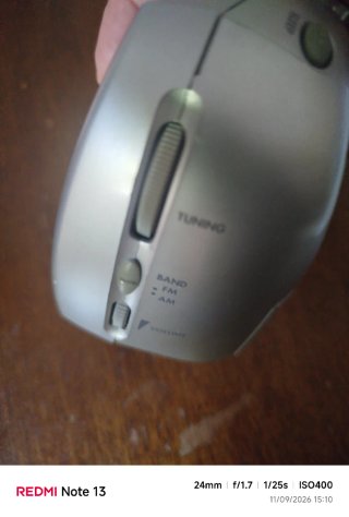 Radio despertador a pilas
