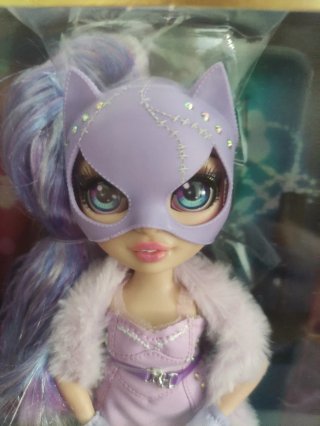 Muñeca Rainbow High Violet costume ball Halloween
