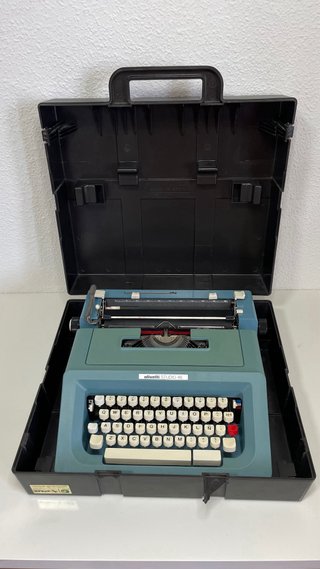 Máquina de escribir Olivetti Studio 46