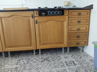 cocina de madera , también por separado.