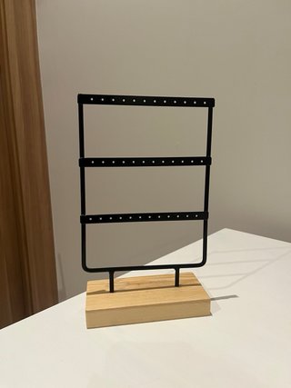 Porta pendientes madera y metal