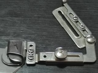 Guía/Embudo Bies articulado Máquina Coser