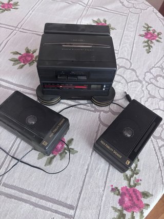 Radio Portátil AM/FM con Altavoces