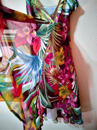 Precioso vestido de Corte Inglés estampado floral