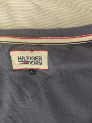 Camiseta Tommy Hilfiger Gris V-Neck