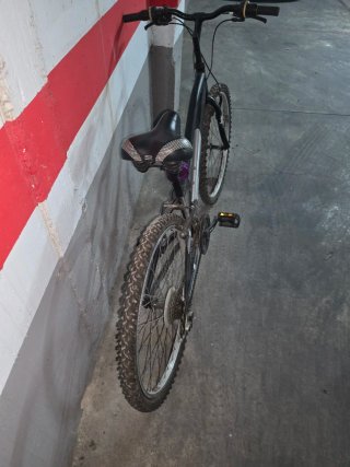 Bicicleta negra