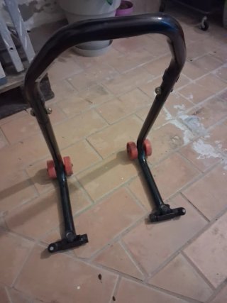 Caballete moto con ruedas